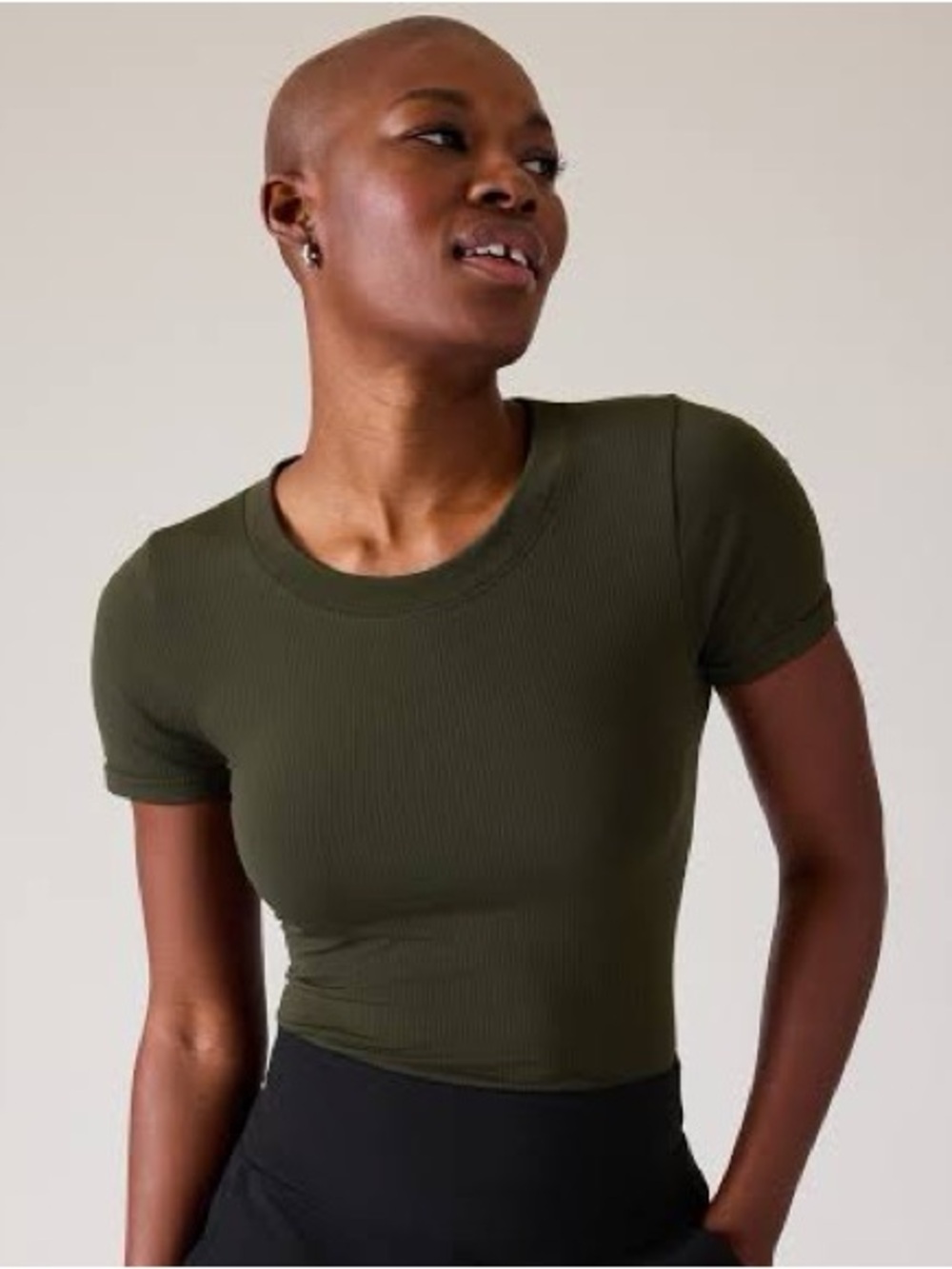 Athleta renew seamless Crewneck tee aspen olive green short sleeve shirt medium